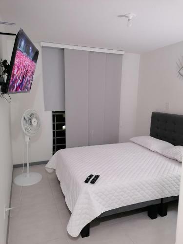 Apartamento 4 Alcobas Apto Amoblado Piscina Enseguida Unicentro