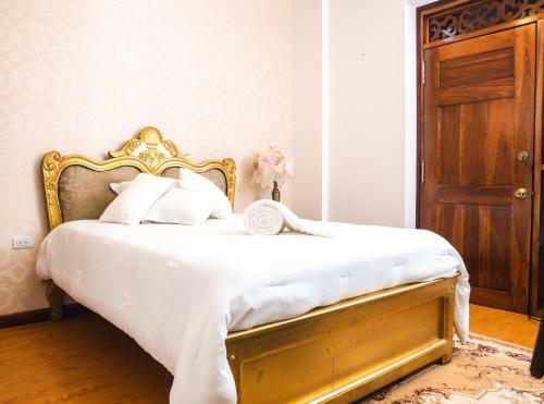 Hotel Salamina Highs