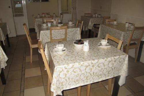 Hostal Chiswick Court Hotel - B&B