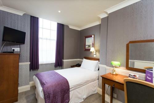 The Clarendon Hotel