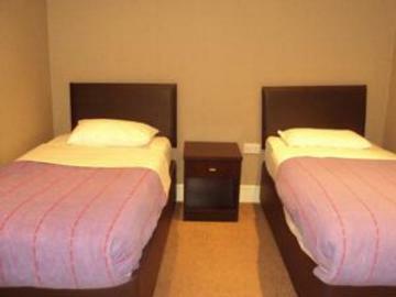 Hostal Newham Hotel