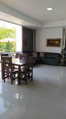 Gran Apartamento En Para�so Del Sol
