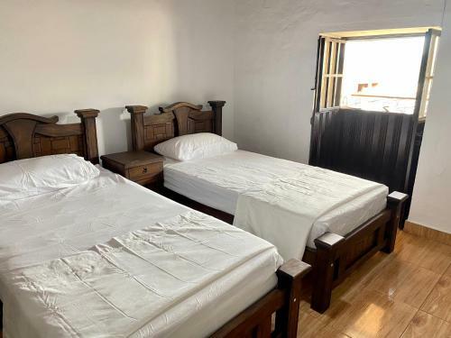 Casa R�stica Con Terraza, En El Coraz�n Del Pueblo
