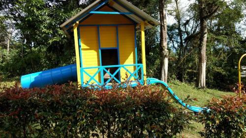 Hotel Centro Vacacional Y Recreativo La Ermita - Sasaima