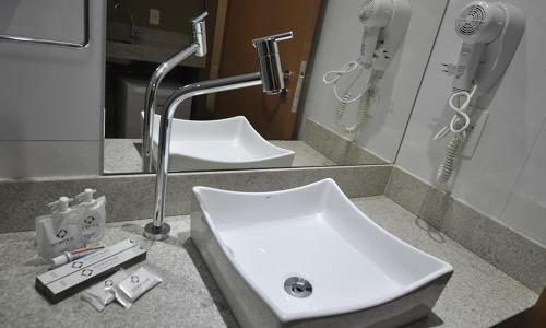 Apartamento Mont Blanc Su�tes 707&709 - Duque de Caxias
