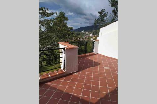 Casa Campestre En Club House La Cantera.