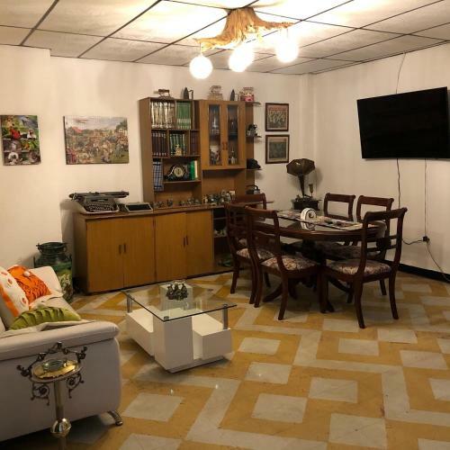 Casa Victoria Cafe-hostal