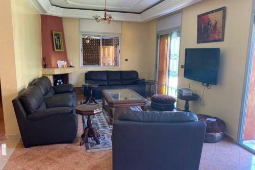 Magnifique Villa Avec Chemin�e Et Jardin Privatif