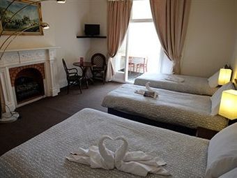 Hostal Charlotte Guest House