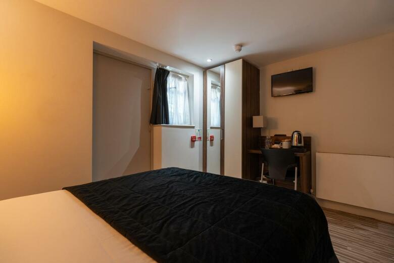 Hotel Simply Rooms & Suites