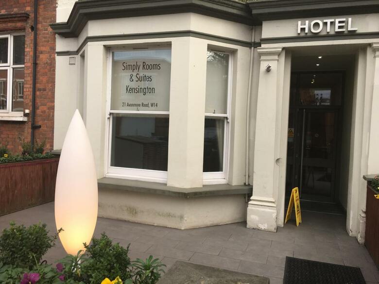 Hotel Simply Rooms & Suites