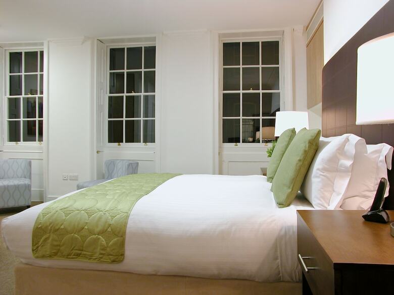 Kings Wardrobe Apartments By Bridgestreet