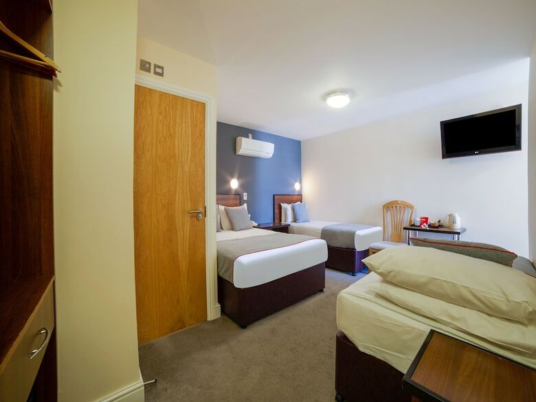 Elysee Hotel - Hyde Park