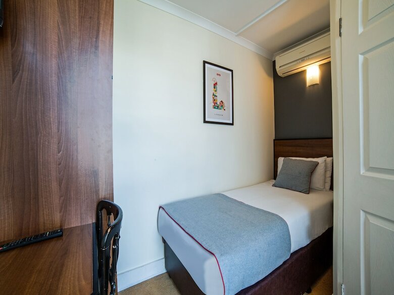 Elysee Hotel - Hyde Park