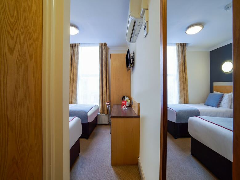 Elysee Hotel - Hyde Park
