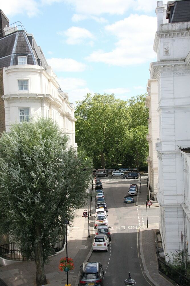 Elysee Hotel - Hyde Park