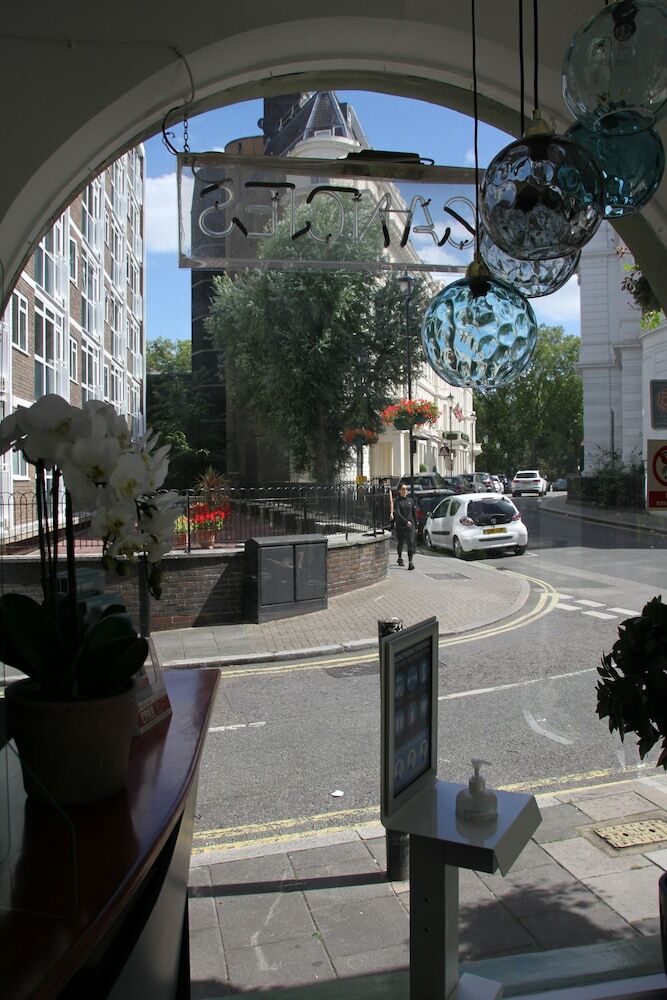 Elysee Hotel - Hyde Park