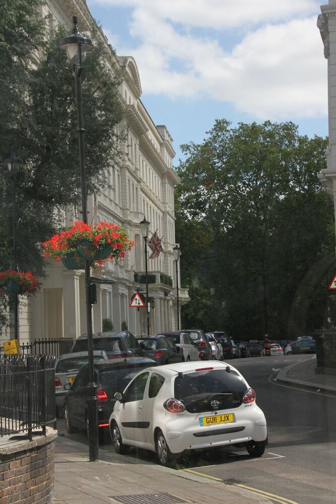 Elysee Hotel - Hyde Park
