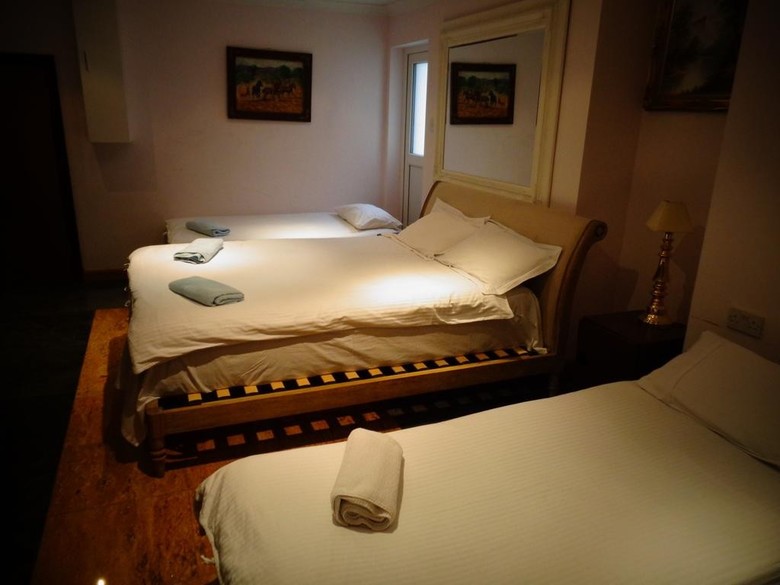 Hostal Aron Guesthouse
