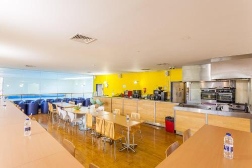 Hostal Horizons Accommodation