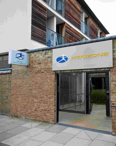 Hostal Horizons Accommodation
