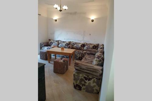 Location Jolie Villa Dans Quartier Tranquille
