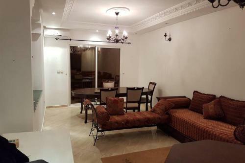 Location Jolie Villa Dans Quartier Tranquille