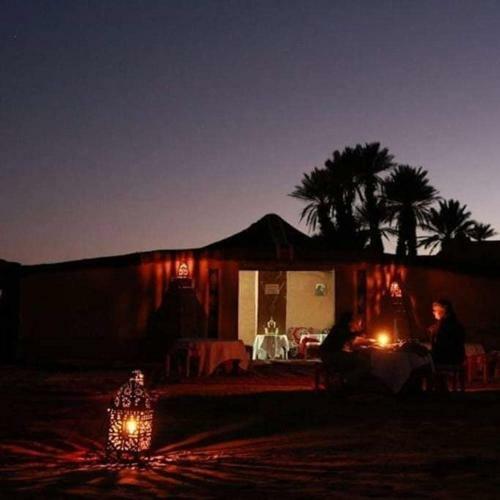 Bed & Breakfast Camp Desert Nomad Tour