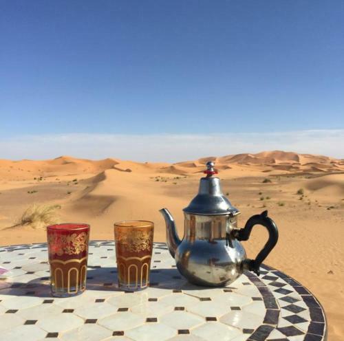 Bed & Breakfast Camp Desert Nomad Tour