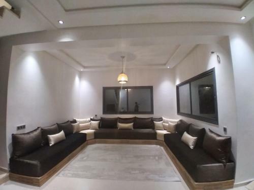 Villa With Privative Swimming Pool And Garden Beach Front