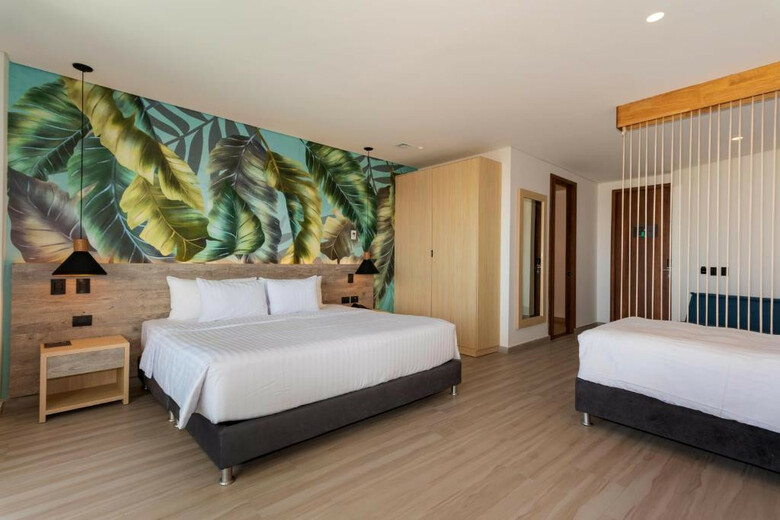 Sea Avenue Hotel