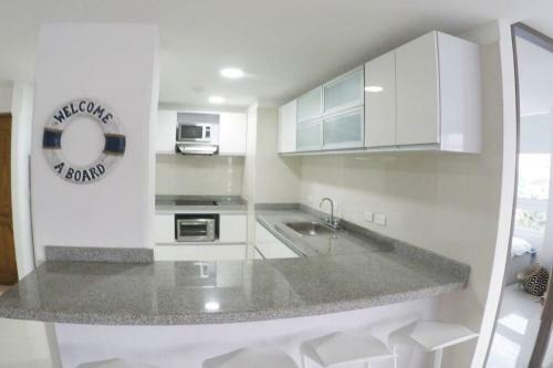 Hermoso Y Amplio Apartamento Con Vista Al Mar