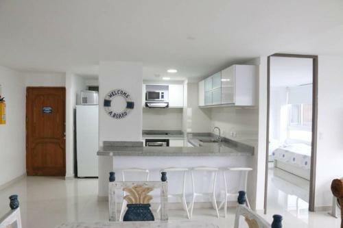 Hermoso Y Amplio Apartamento Con Vista Al Mar