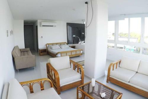 Hermoso Y Amplio Apartamento Con Vista Al Mar