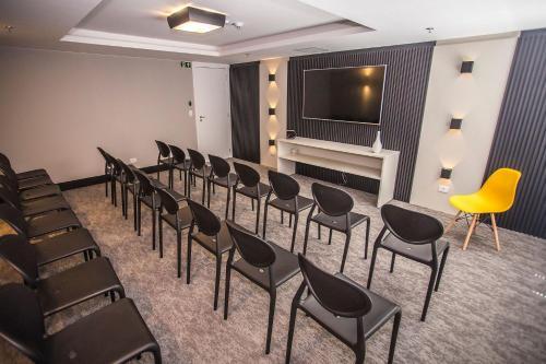 Apartamento Studio Andar Alto E Face Norte - All1611