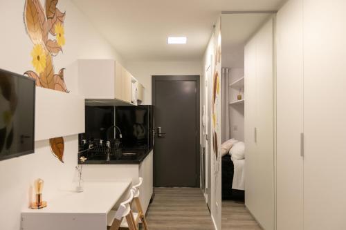 Apartamento Bela Vista Em Andar Alto - Ayn036