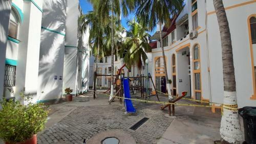 Apartamento Con Piscina, Playa A 2 Calles.