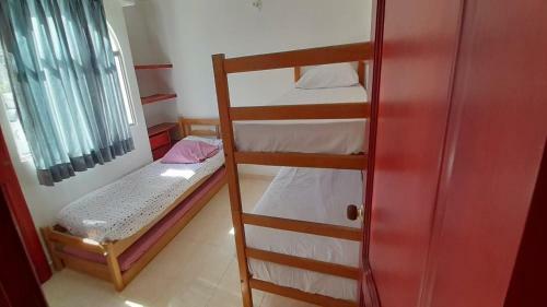 Apartamento Con Piscina, Playa A 2 Calles.