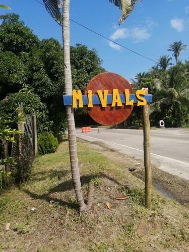 Hostal Mivals