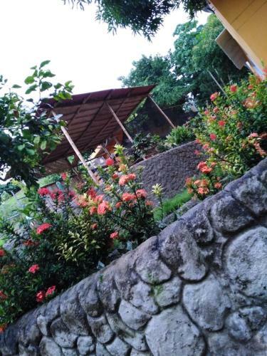 Hostal Mivals