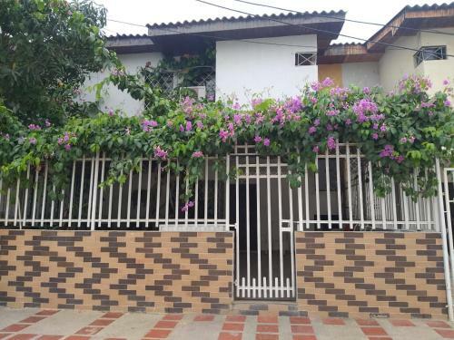 Hostal Caba�a Midas Rodadero
