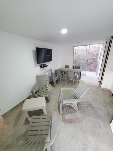 Hermosa Casa En Santa Marta! (Conjunto Cerrado)