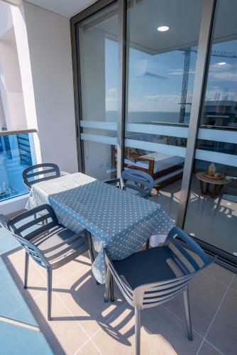 Apartamento Amoblado En Samaria, Primera L�nea De Playa!