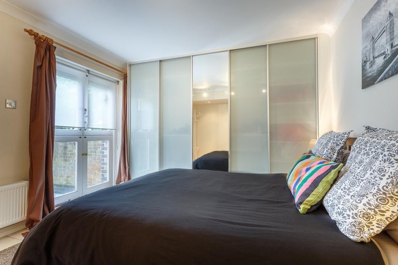 London Tower Bridge Apartments