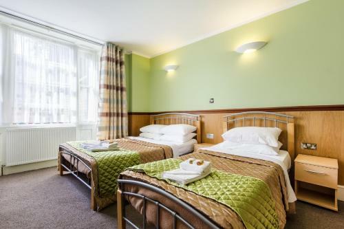 Hostal Gower House Hotel