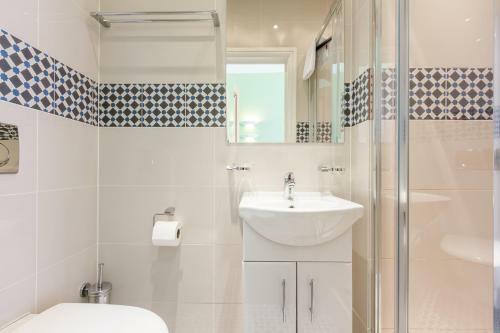 Hostal Gower House Hotel