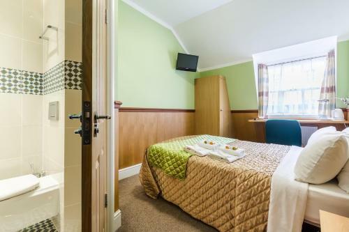 Hostal Gower House Hotel