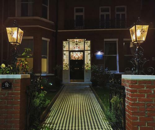 Hostal Dawson House Hotel - Guest House