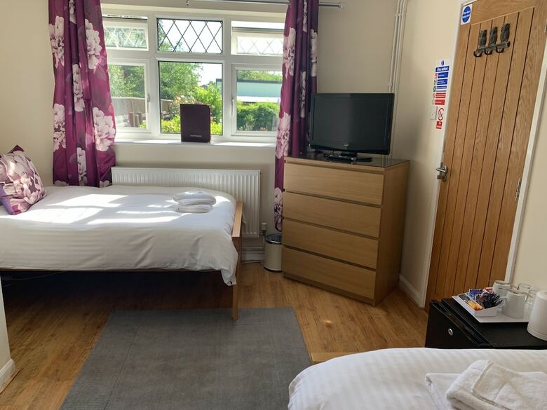 Hostal Parkview Guesthouse