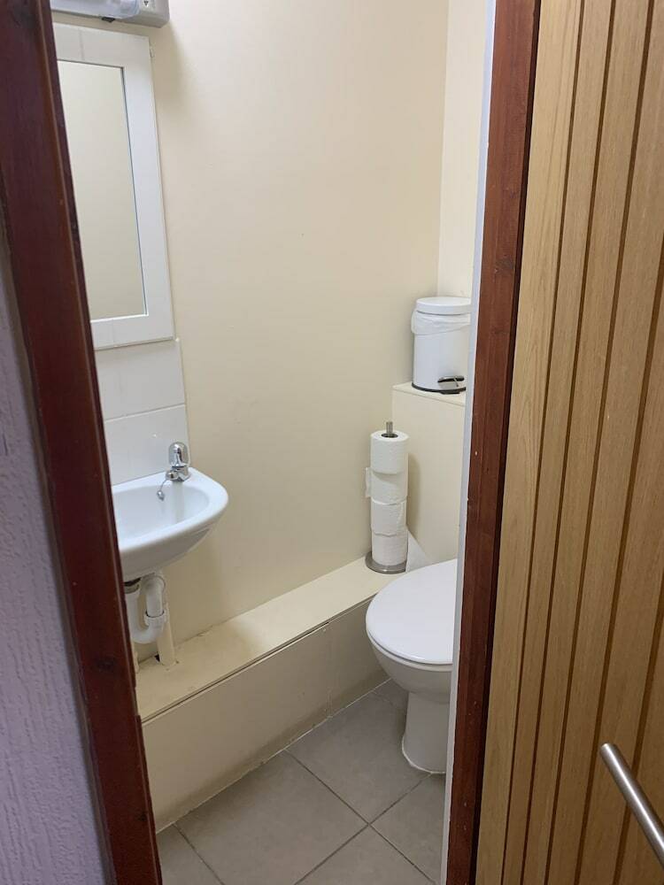 Hostal Parkview Guesthouse